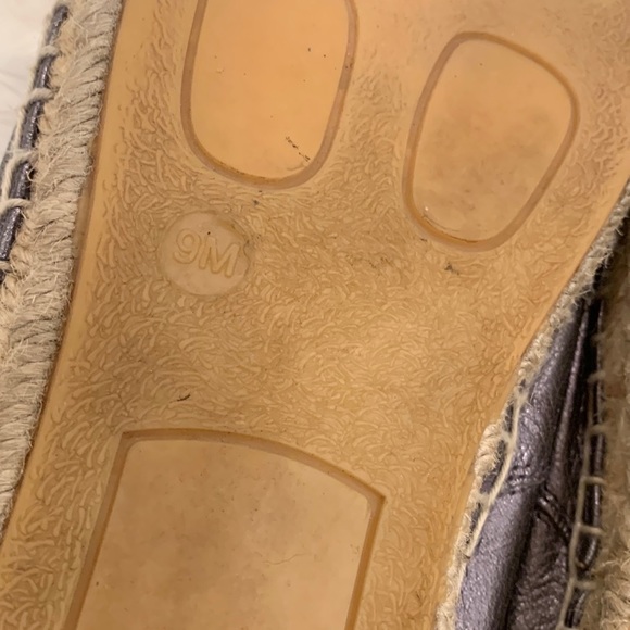 Vince Leather Metallic Canvas Flat Espadrilles - Picture 12 of 12